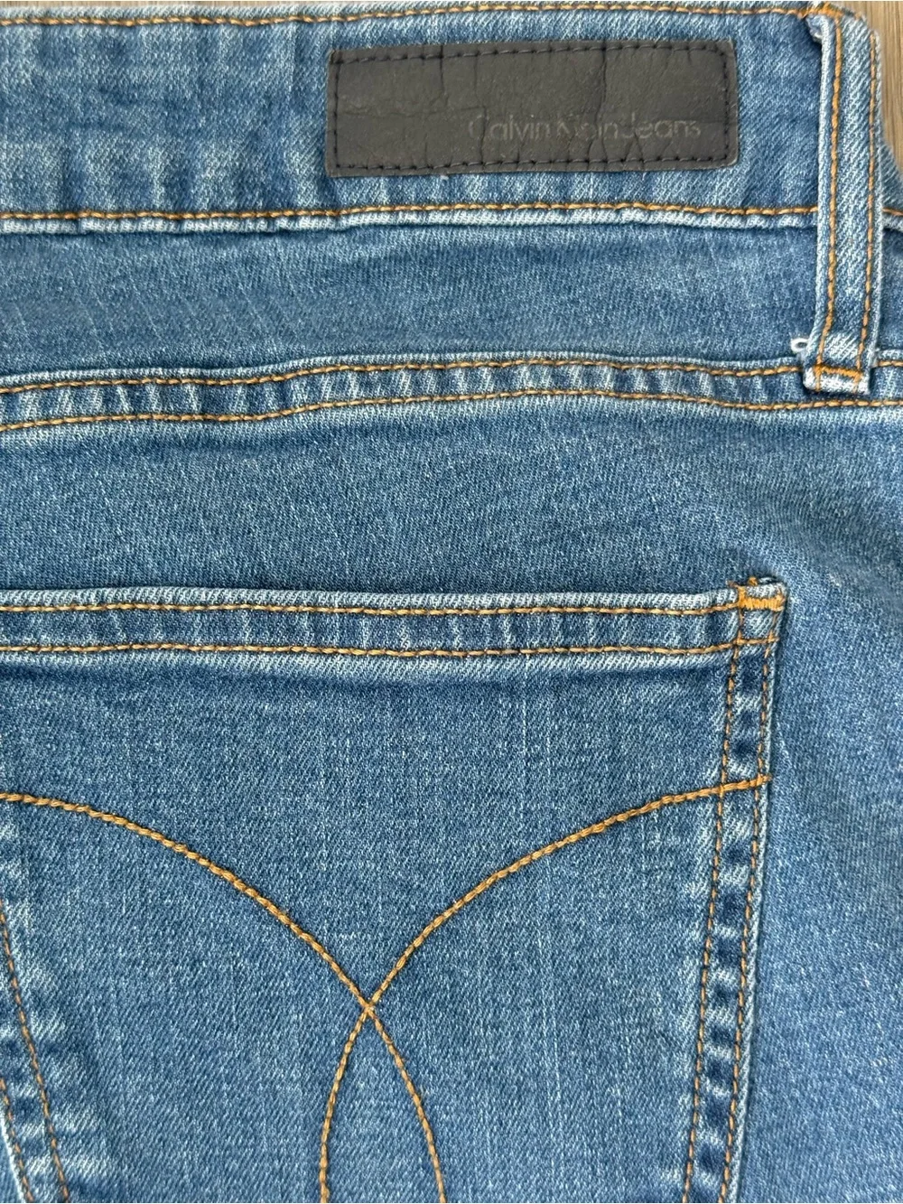 Calvin Klein Jeans 💙 elevate